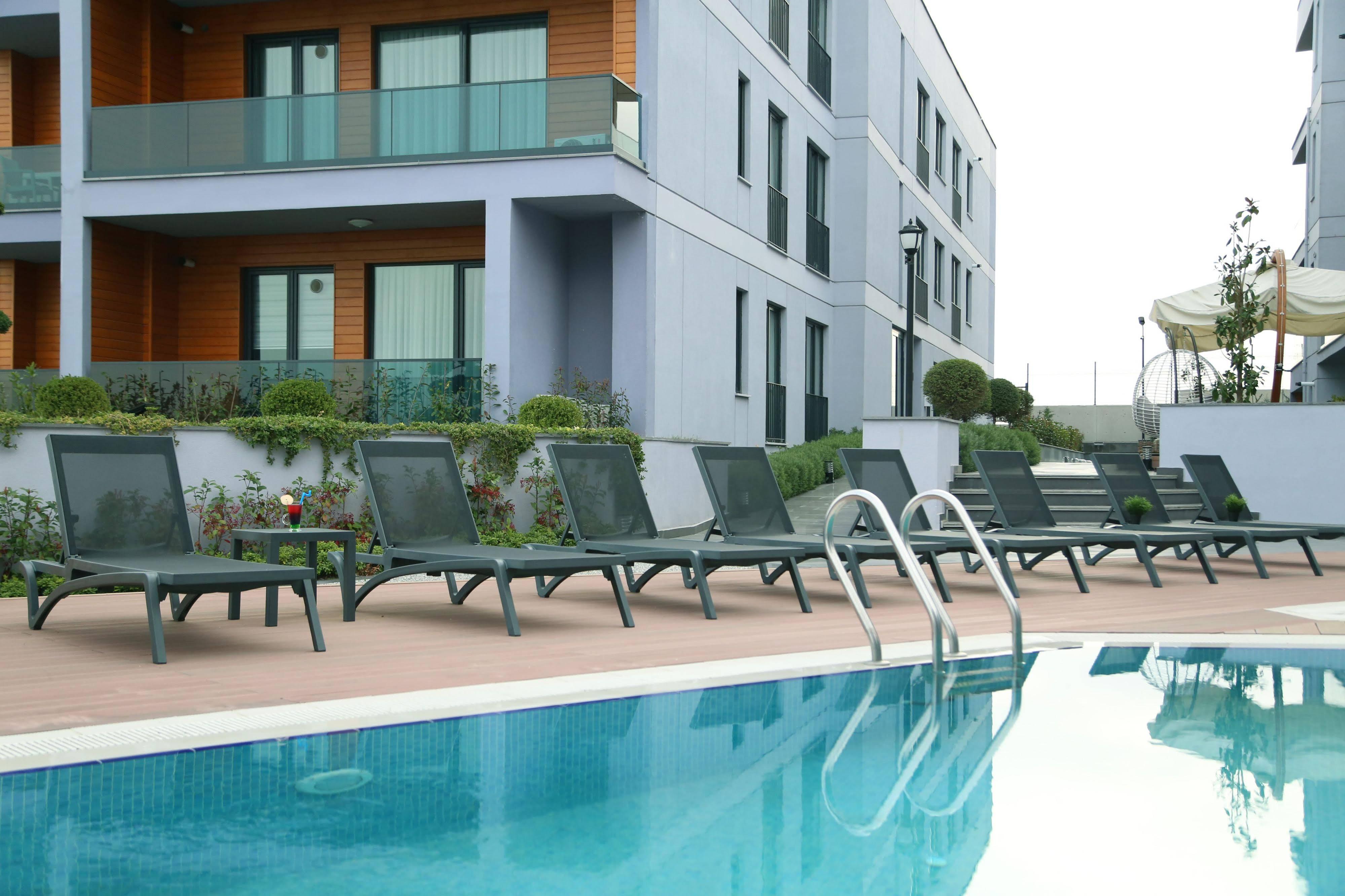Green Hills Suites 亚洛瓦 外观 照片
