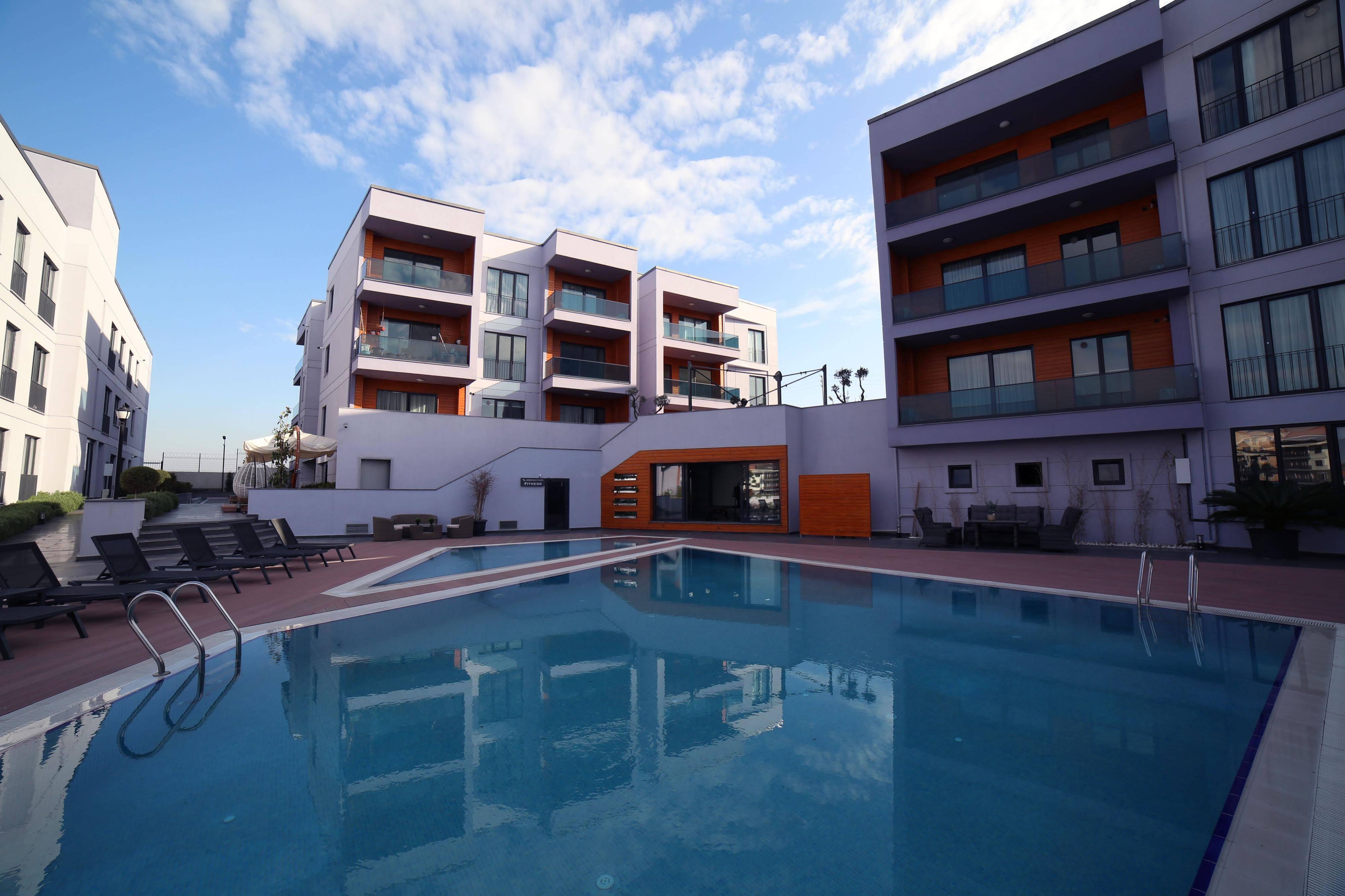 Green Hills Suites 亚洛瓦 外观 照片