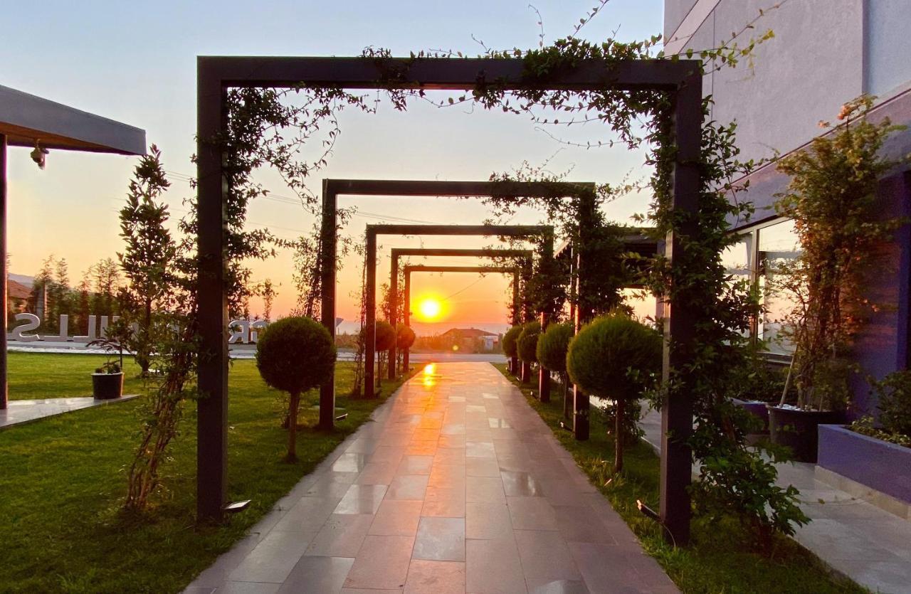 Green Hills Suites 亚洛瓦 外观 照片