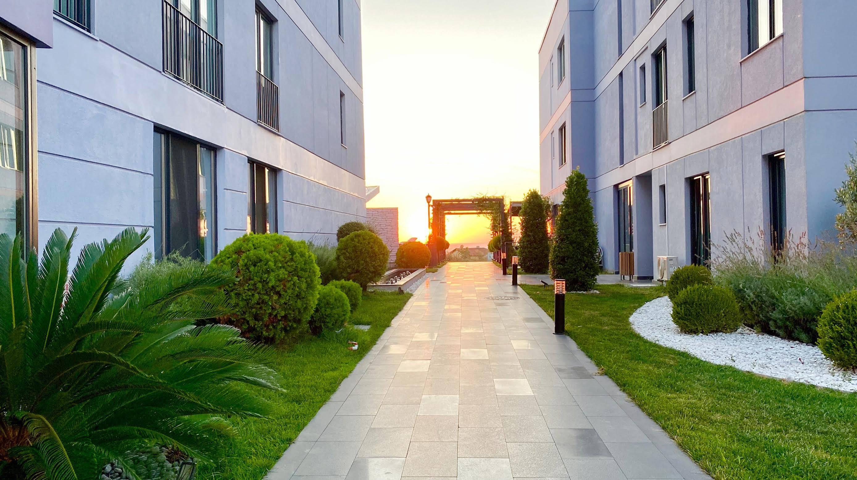 Green Hills Suites 亚洛瓦 外观 照片