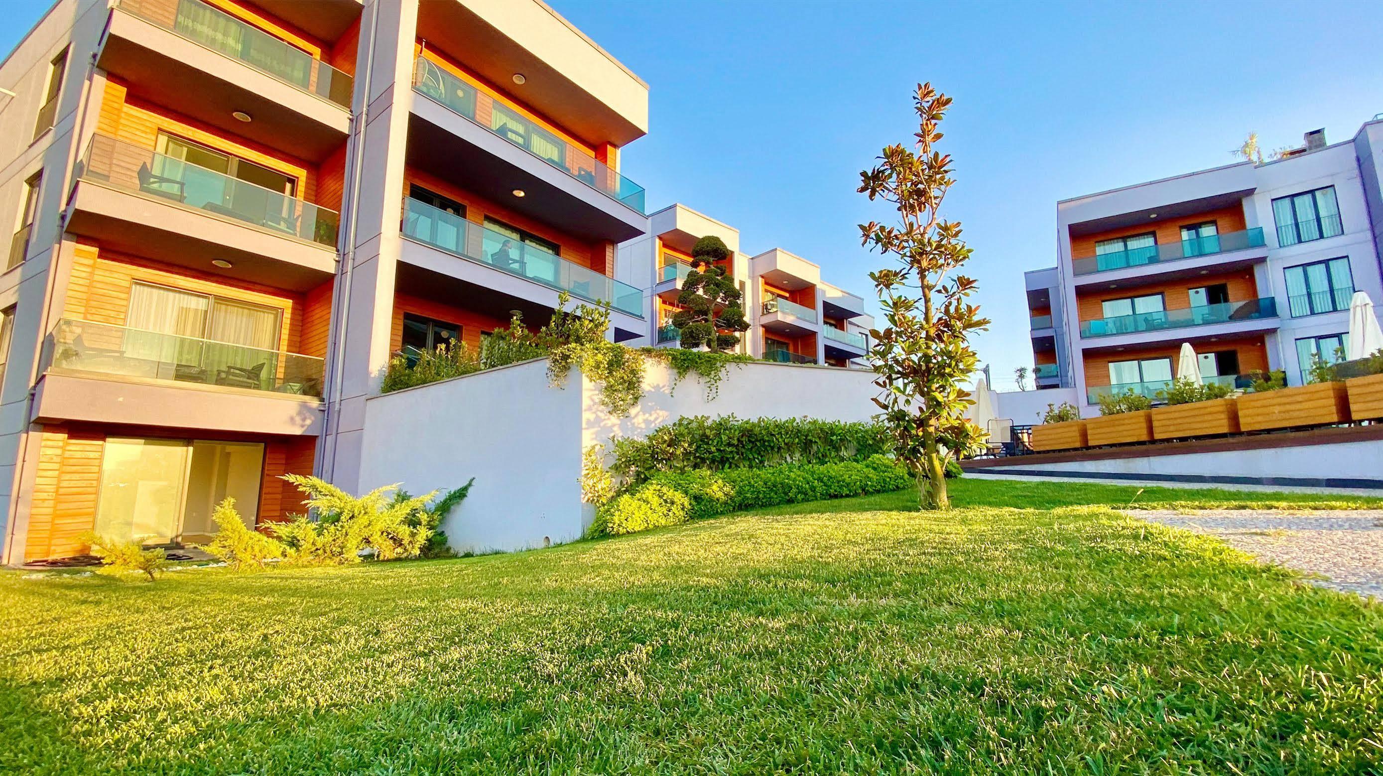Green Hills Suites 亚洛瓦 外观 照片